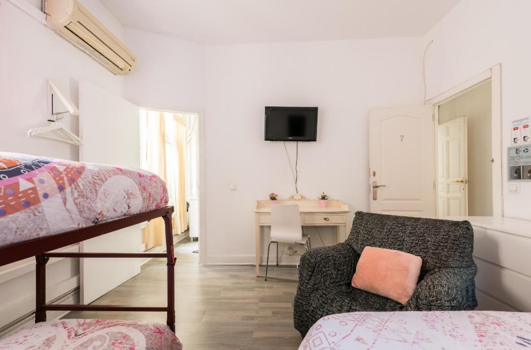 M&F 7 Rooms/7 Bathrooms Over Gran Via Мадрид Екстериор снимка